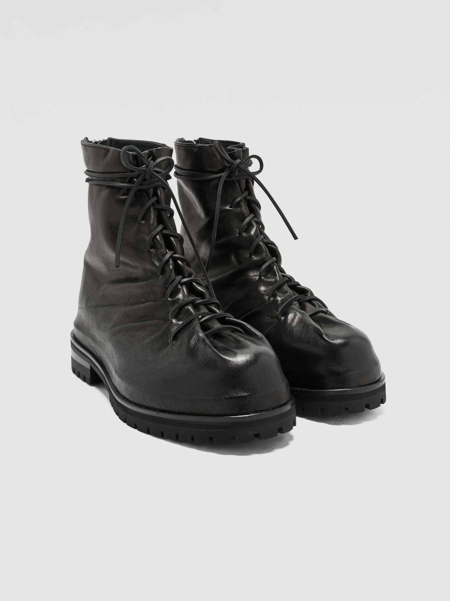 BLACK LEATHER LACE-UP BOOTS
