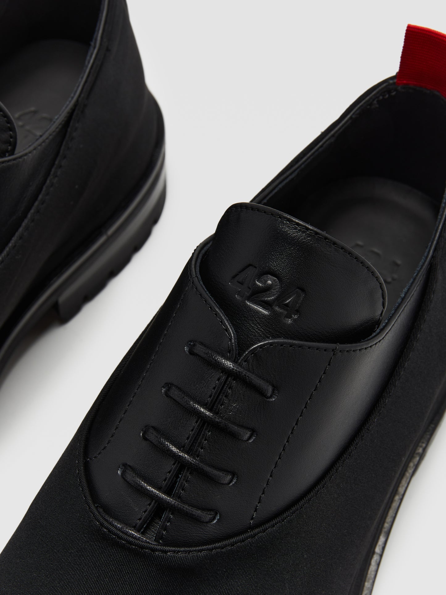 BLACK OVERLAY DERBYS