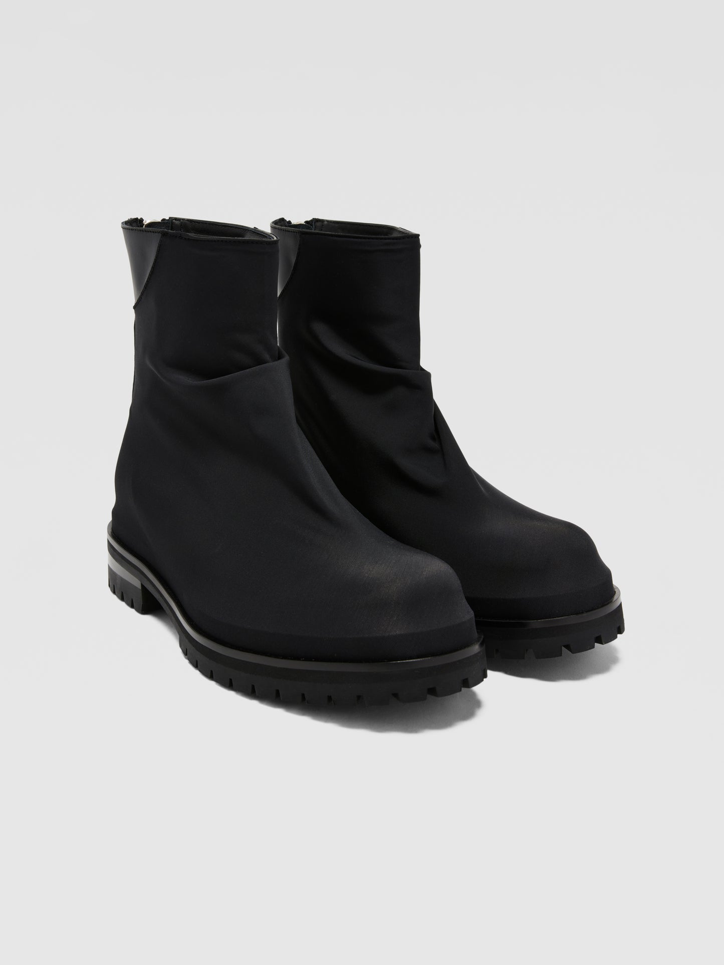 BLACK PLEATED MARATHON BOOTS