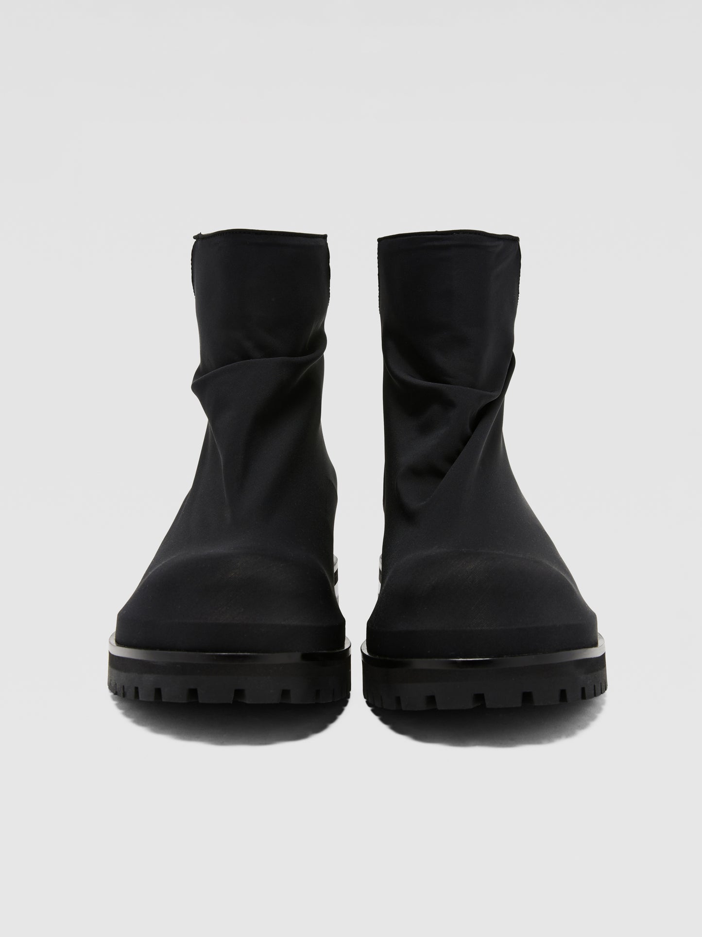 BLACK PLEATED MARATHON BOOTS