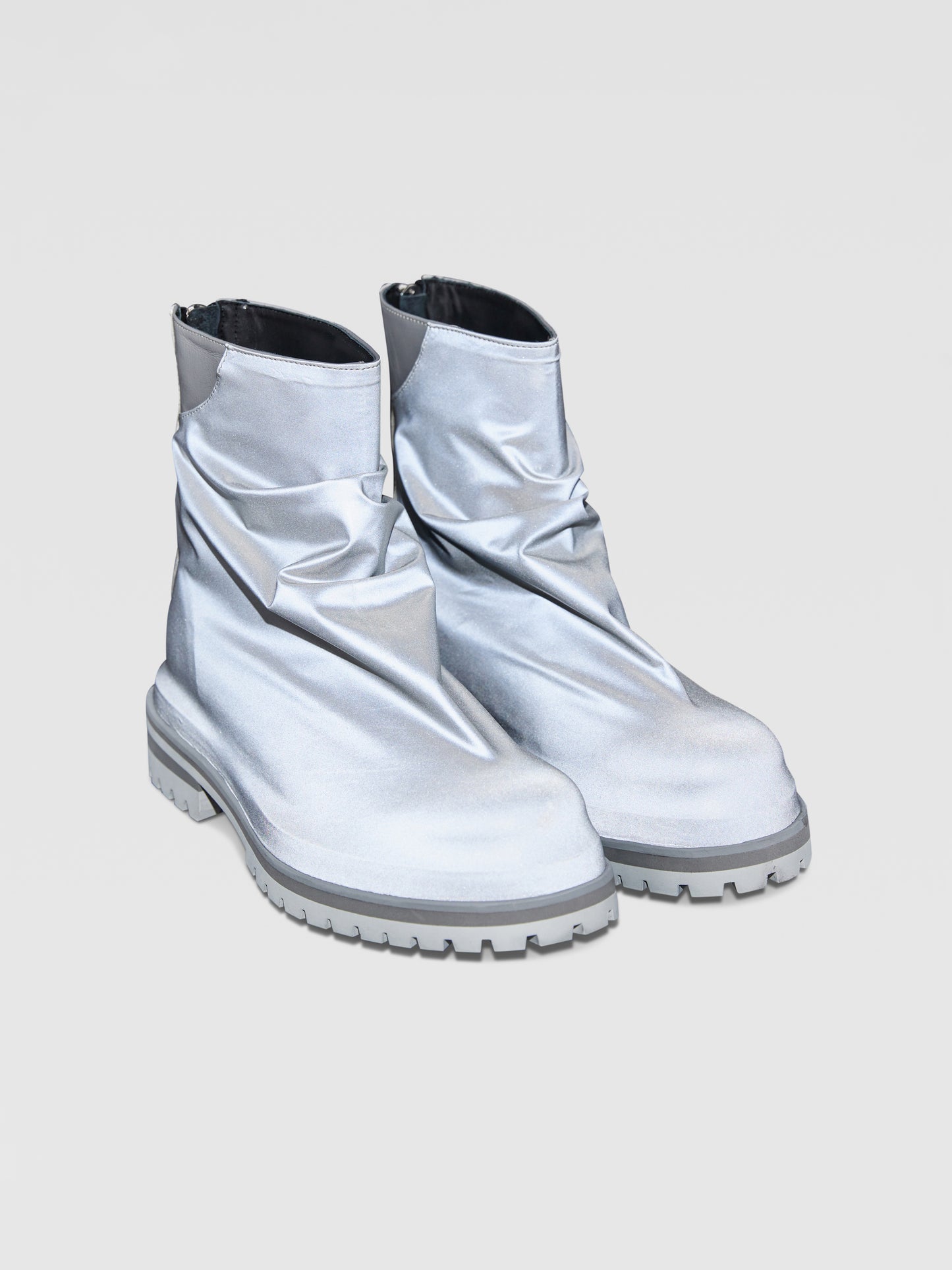 SILVER PLEATED MARATHON BOOTS