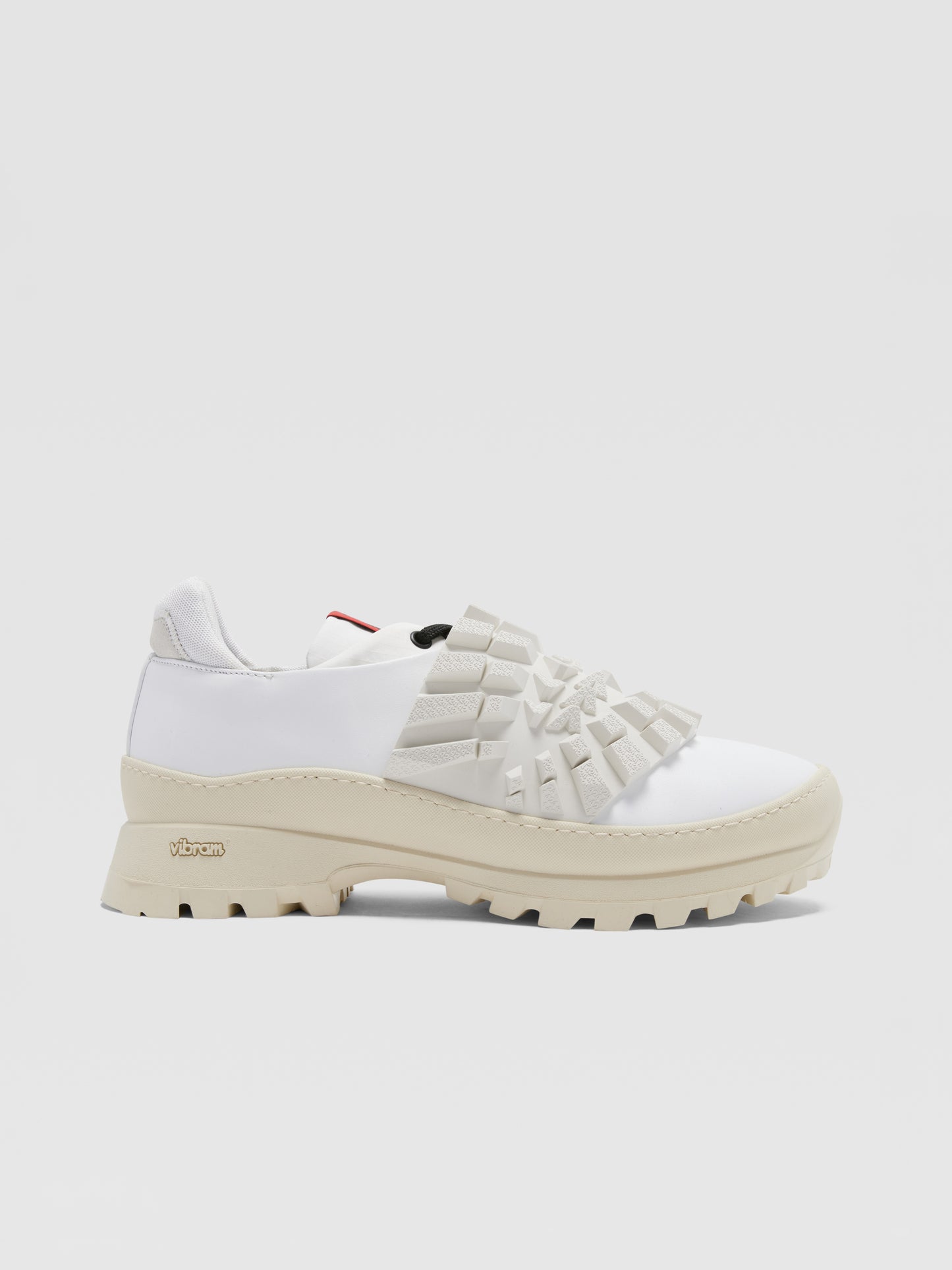 WHITE RIDGED-TEXTURE DETAIL SNEAKER