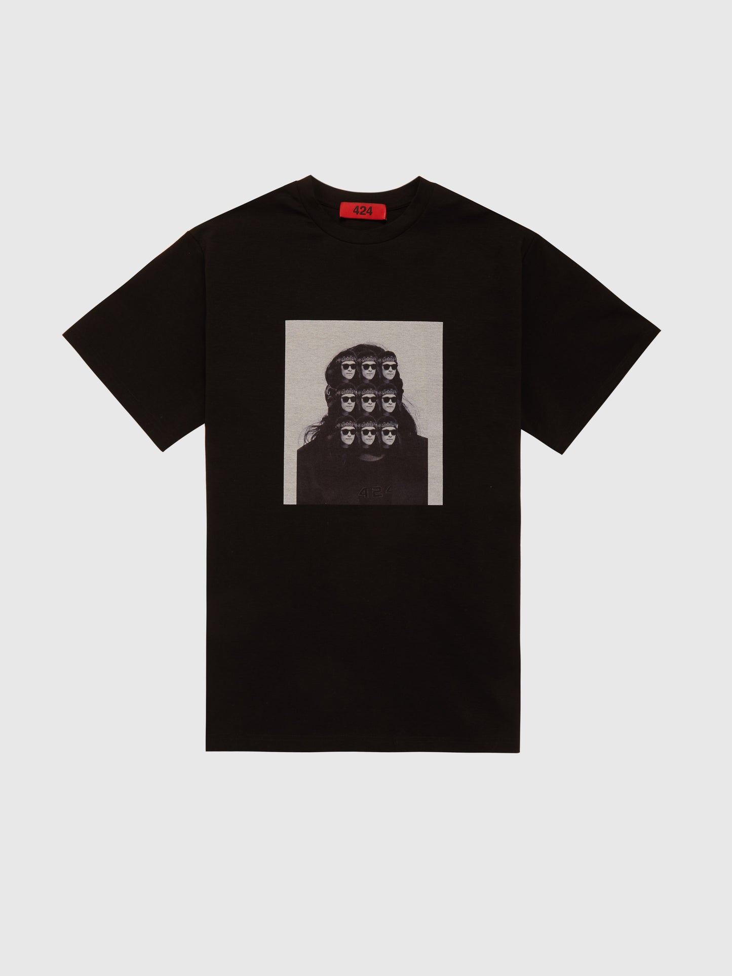 BLACK GRAPHIC TEE