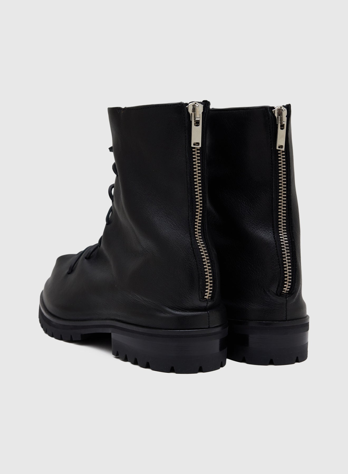 LACED UP MARATHON BOOTS WASHED IN BLACK