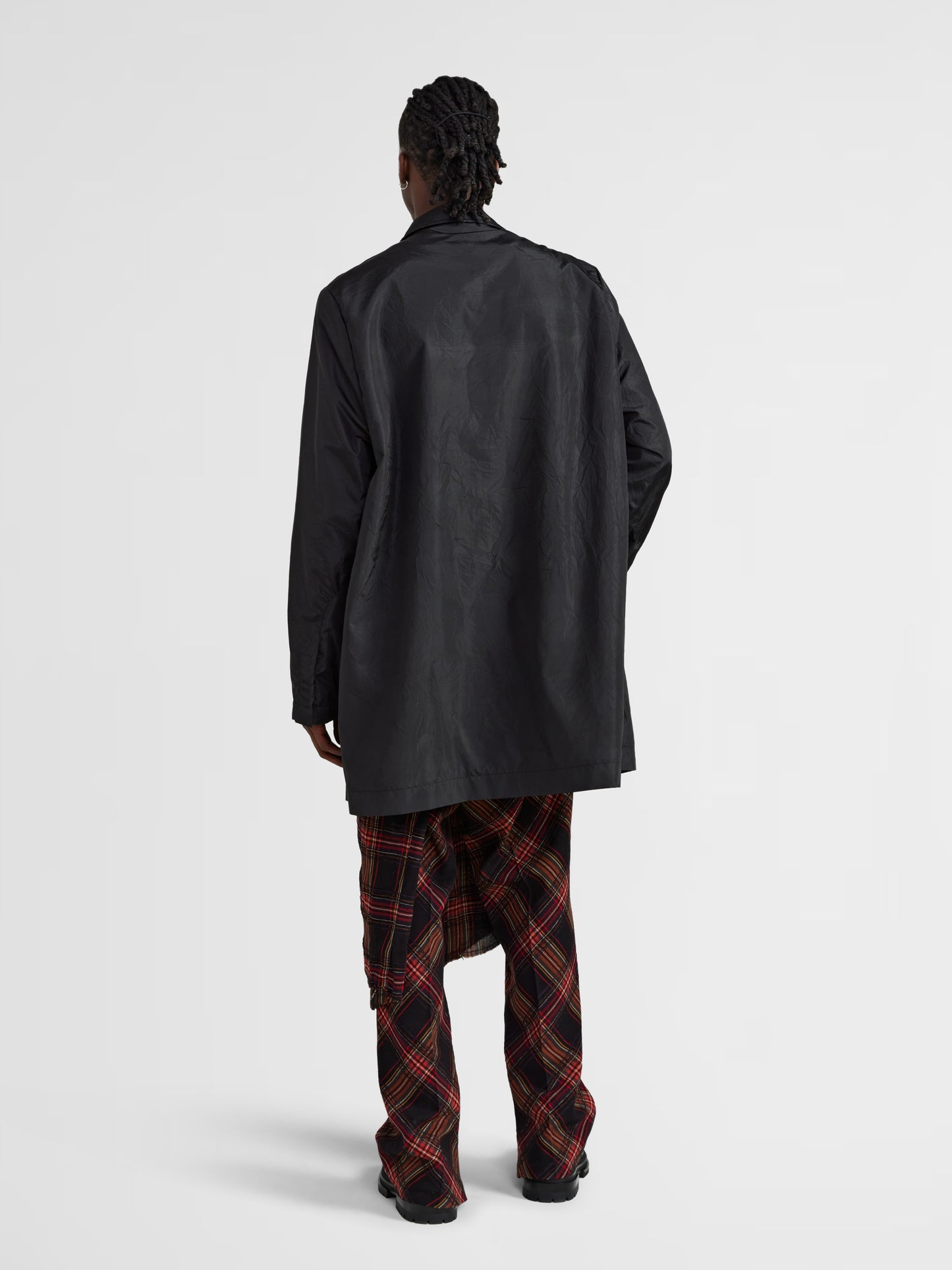 BLACK CRUMPLED EFFECT BLAZER