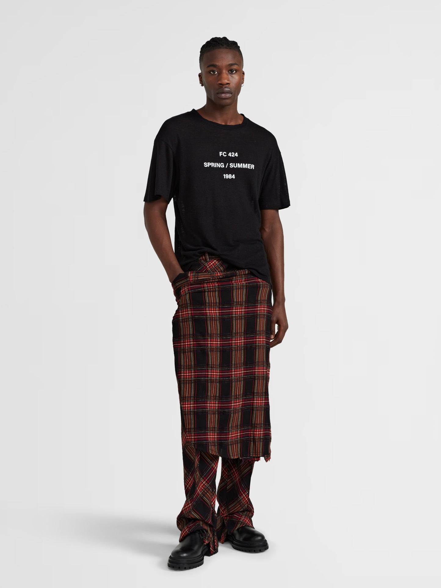 BLACK IMPRINTED TEE