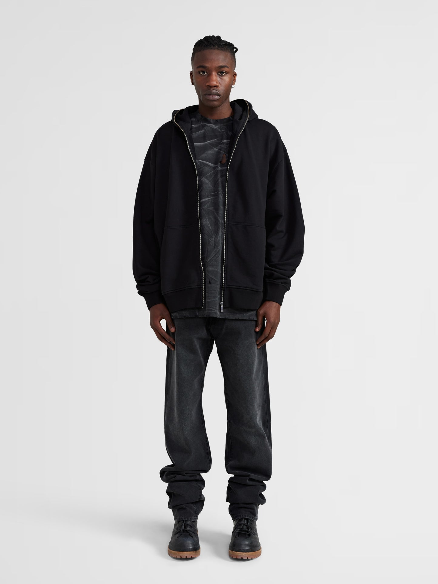 BLACK ZIP UP HOODIE