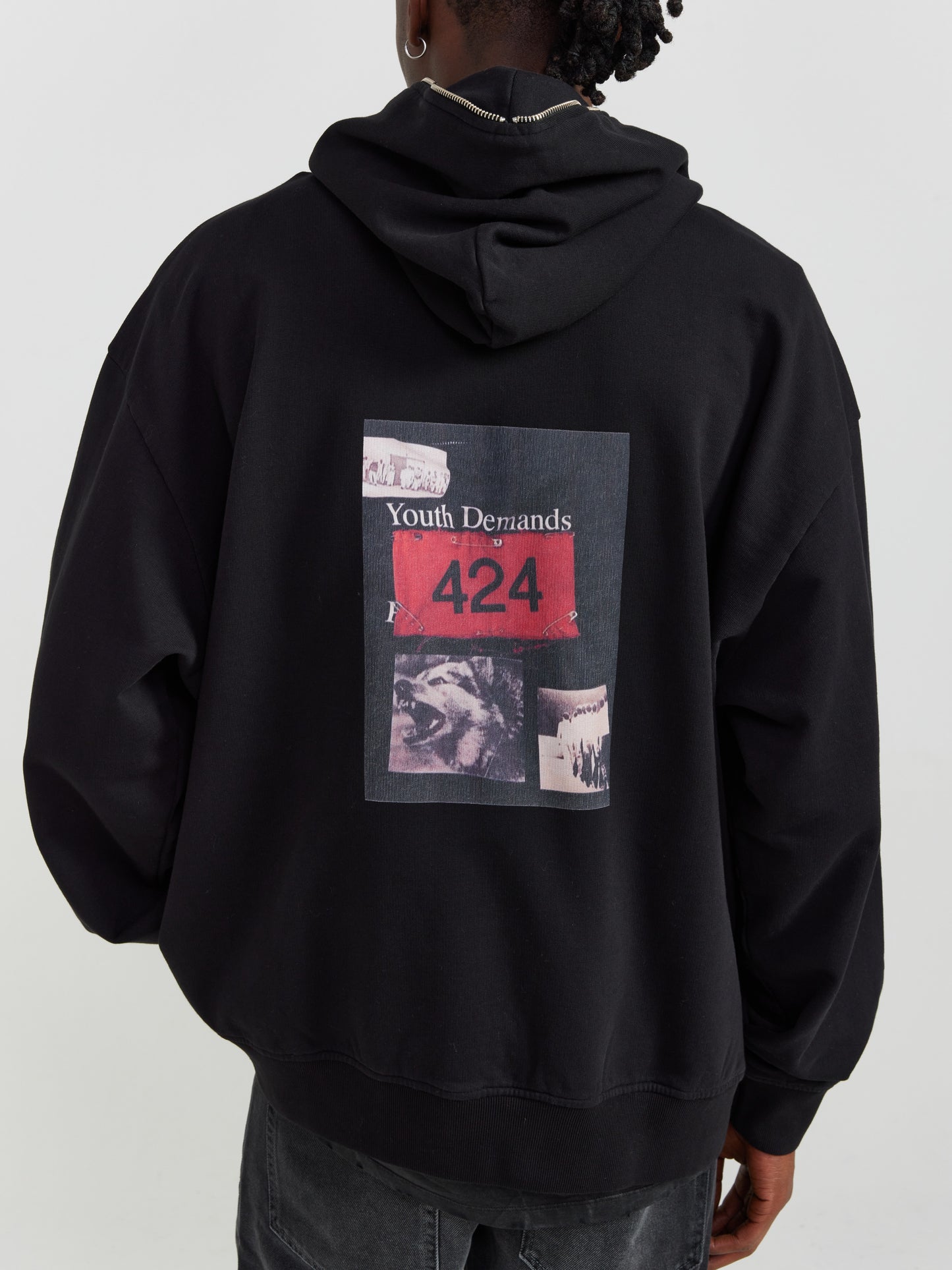 BLACK ZIP UP HOODIE