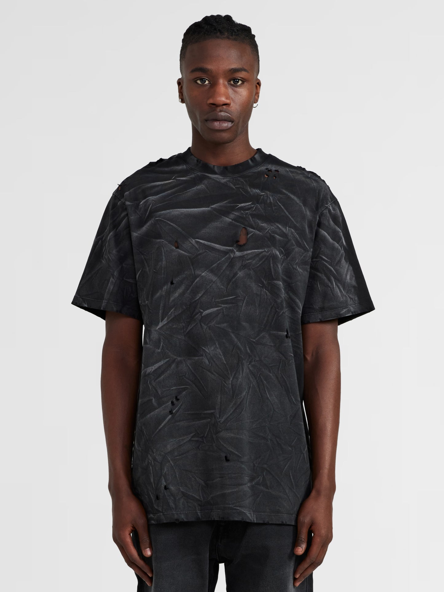BLACK DISTRESSED TEE