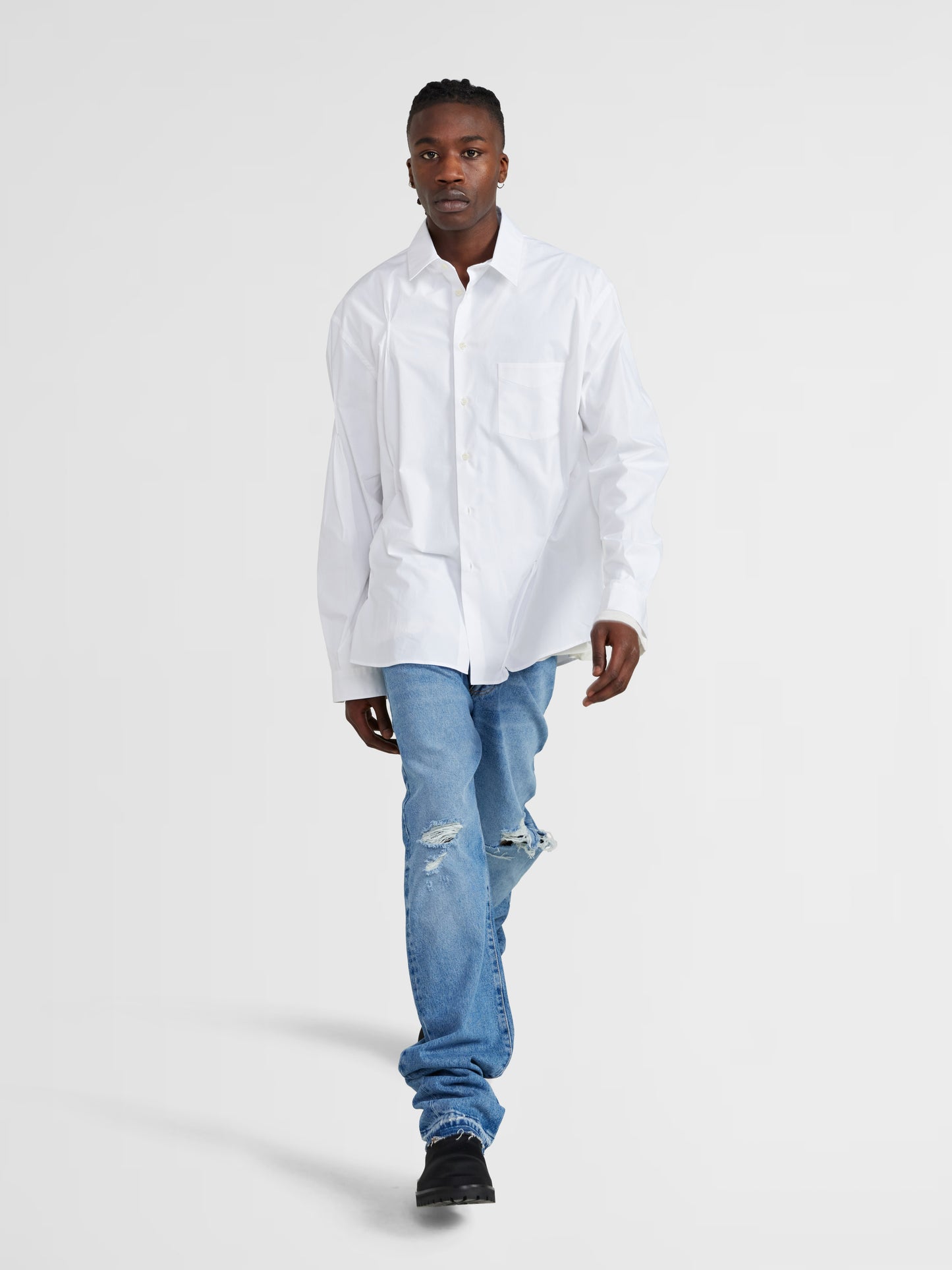 PLEATED WHITE BUTTON UP