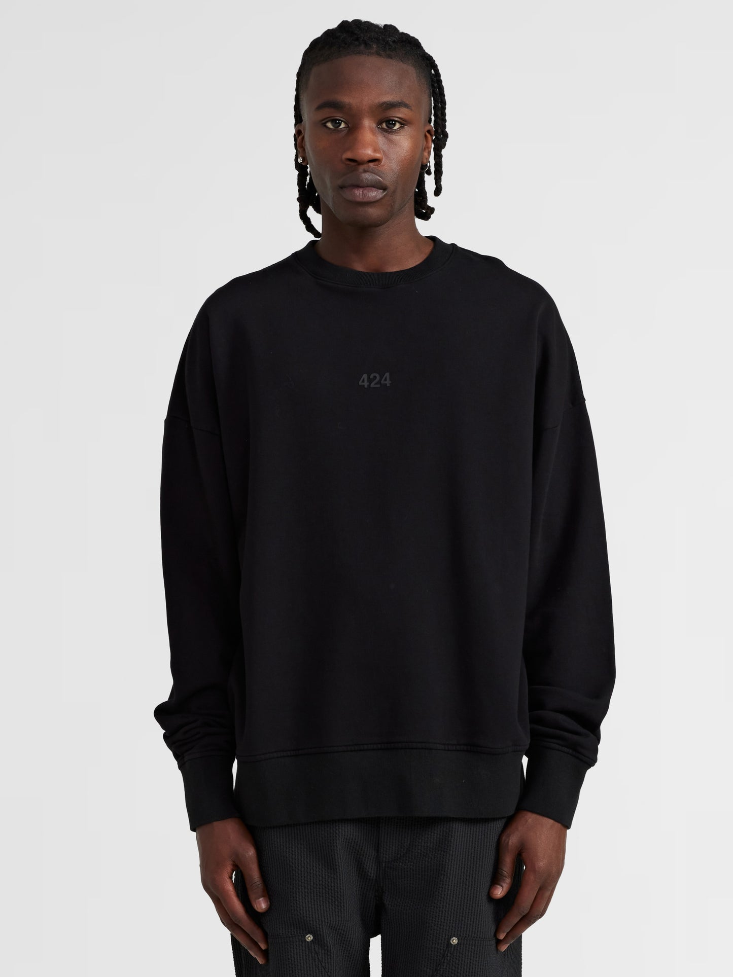 BLACK LOGO CREWNECK