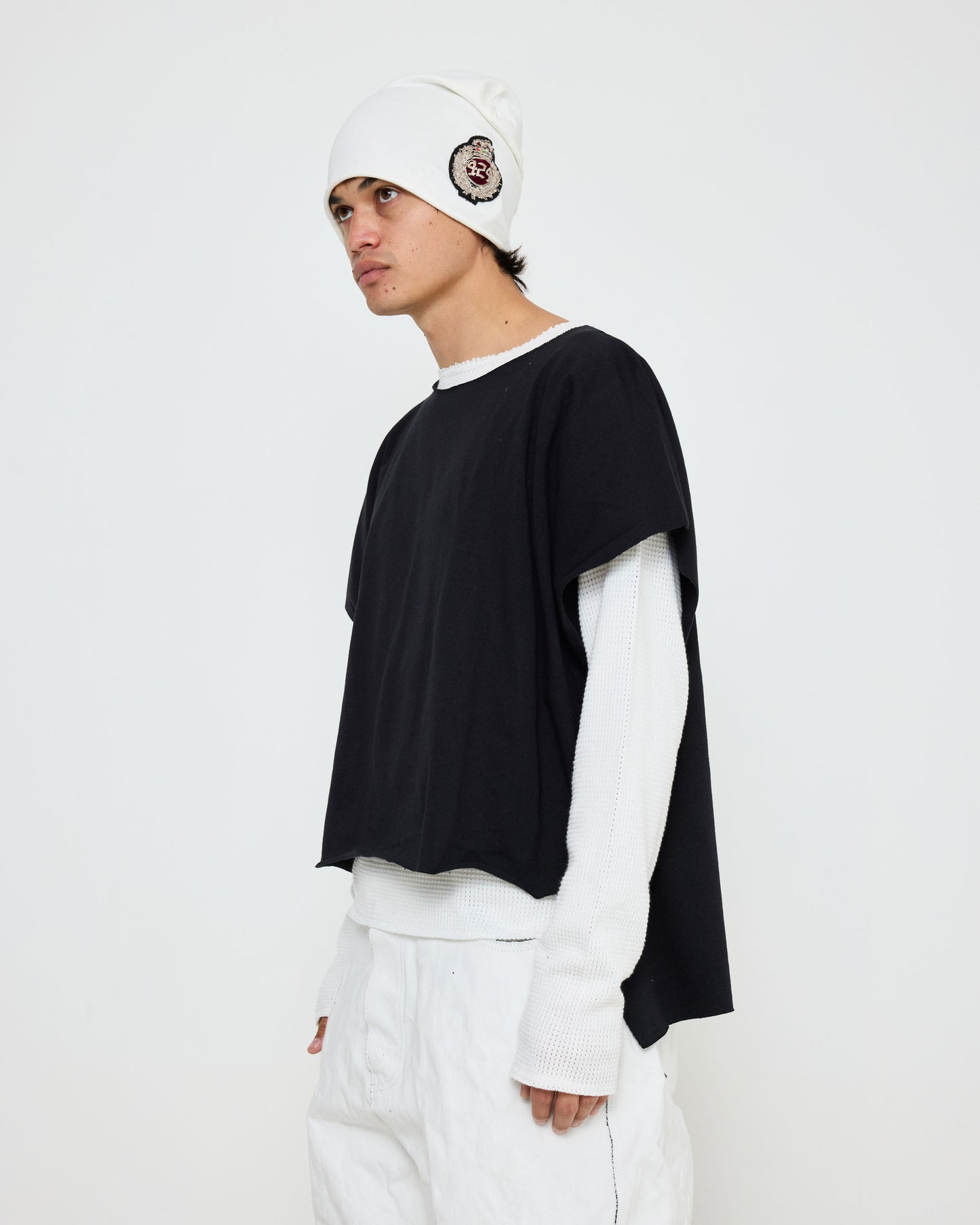 DOUBLE LAYER DISTRESSED TEE