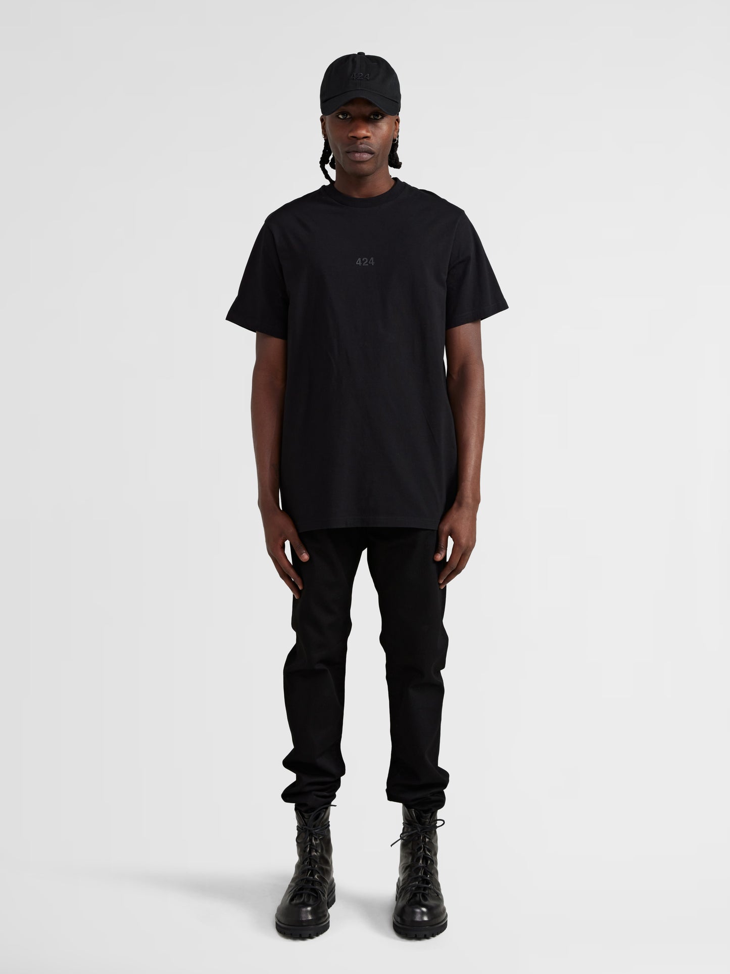 BLACK LOGO TEE