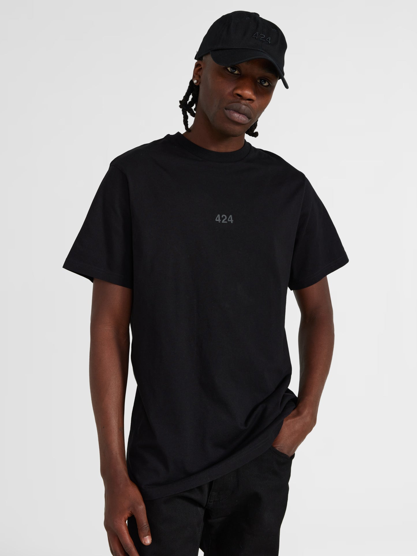 BLACK LOGO TEE