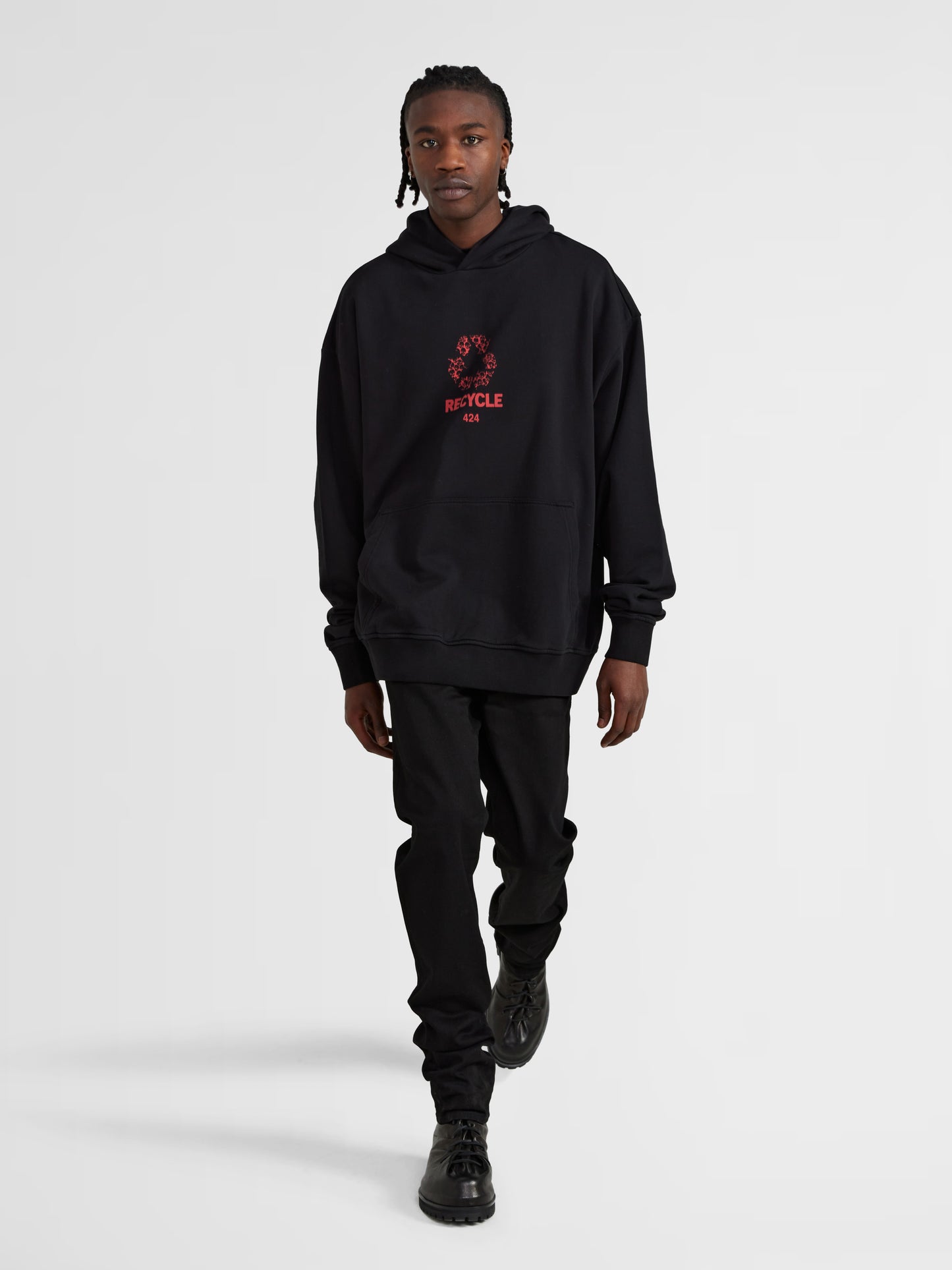 BLACK GRAPHIC HOODIE