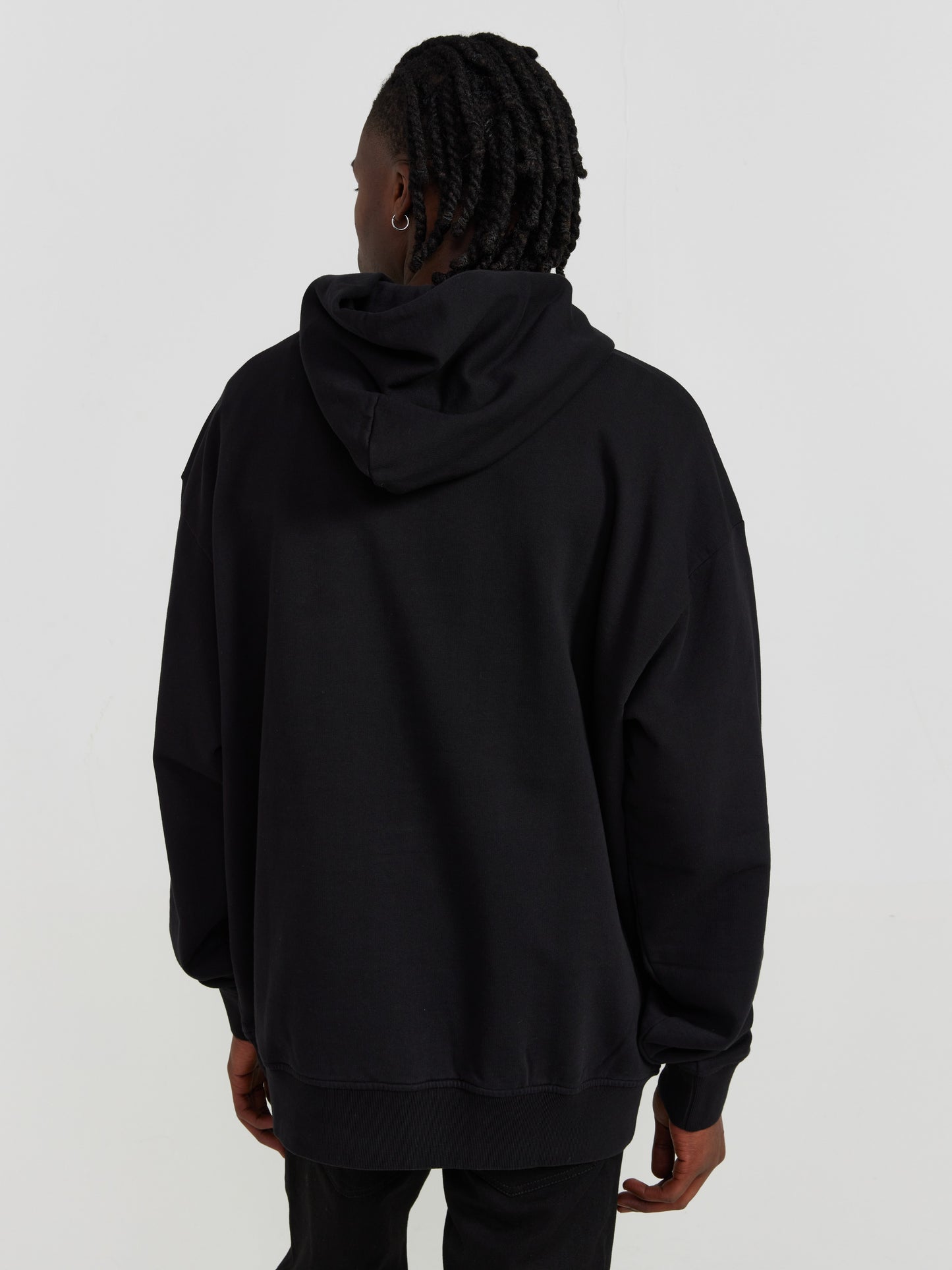 BLACK GRAPHIC HOODIE