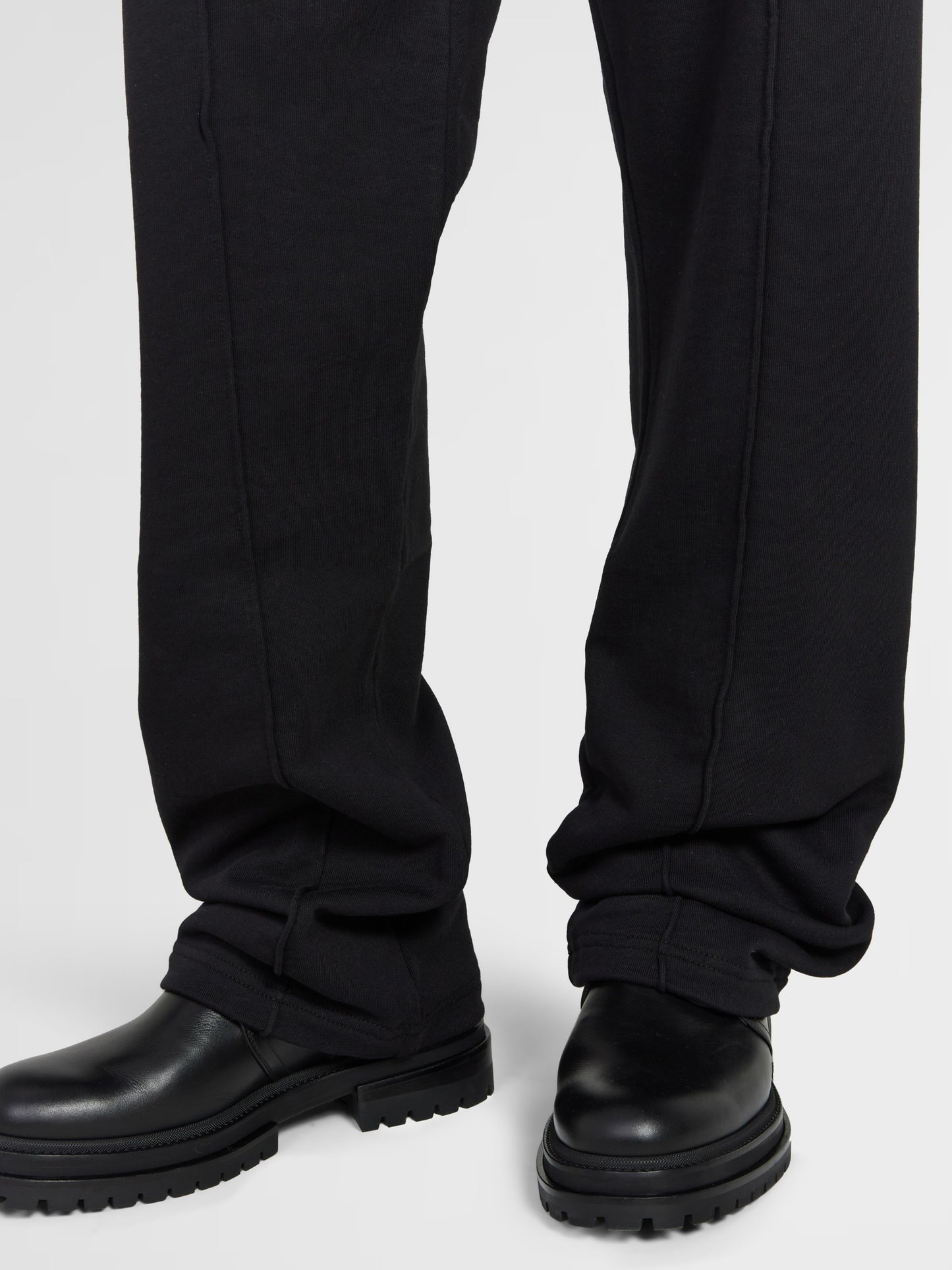 BLACK LOUNGE PANTS