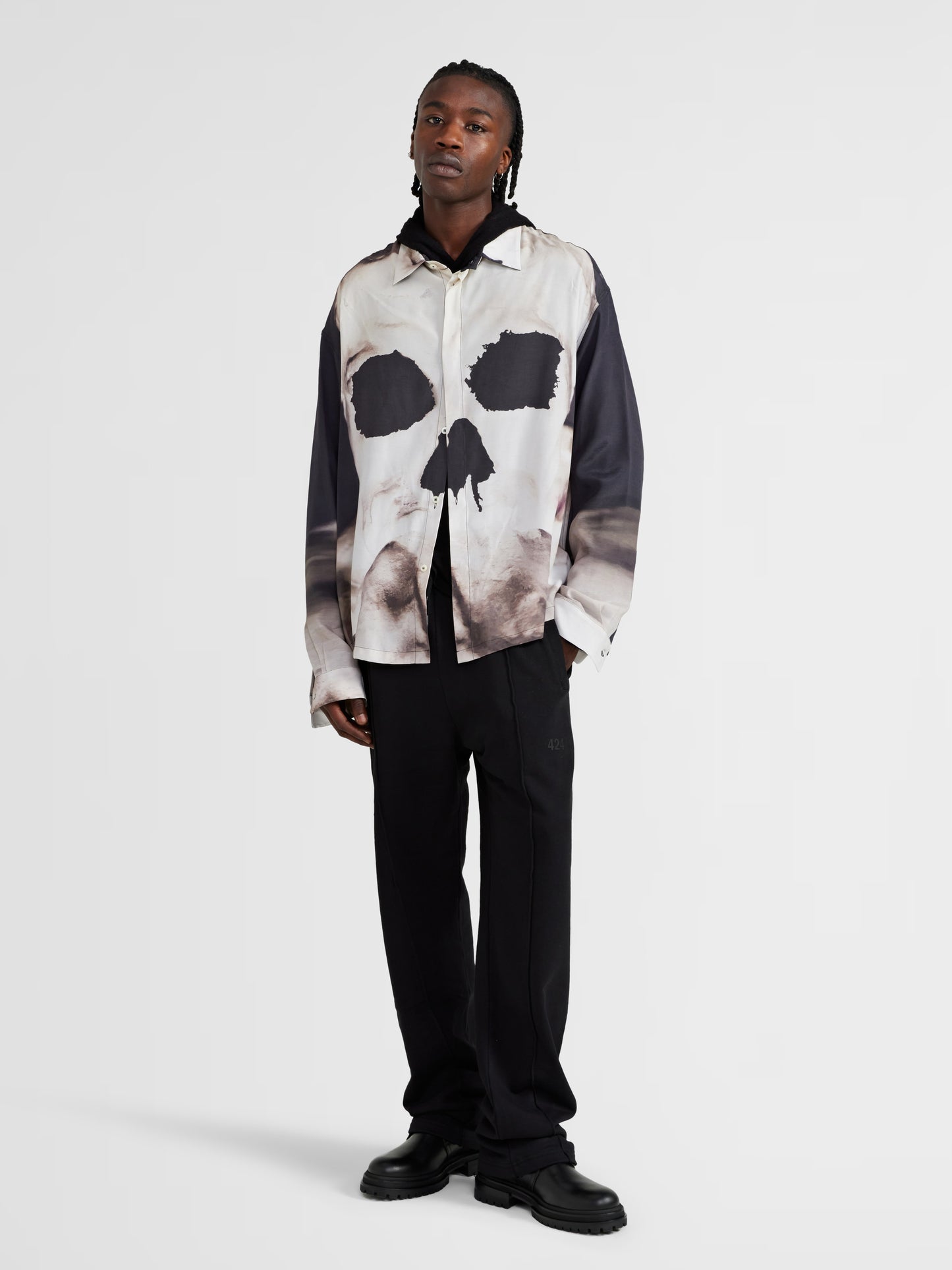 BLACK & WHITE PRINTED BUTTON UP