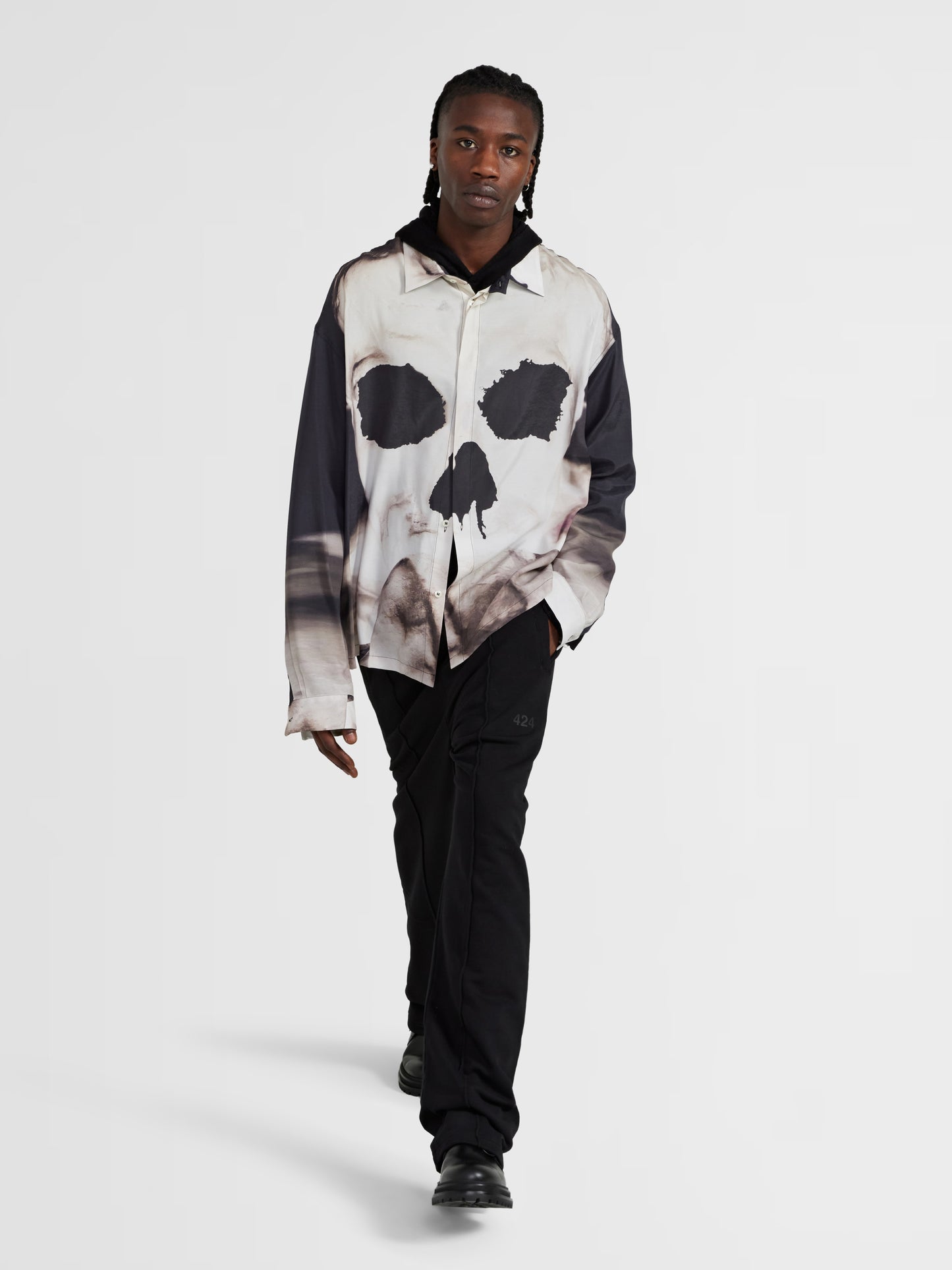 BLACK & WHITE PRINTED BUTTON UP
