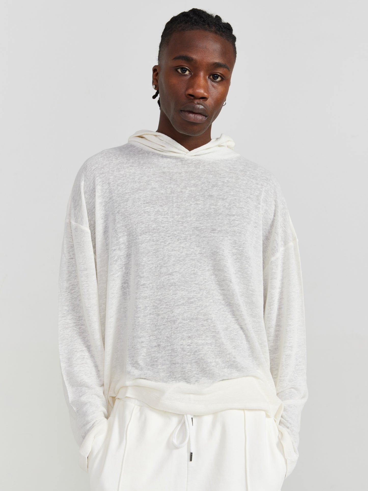 WHITE HOOD LONG SLEEVE
