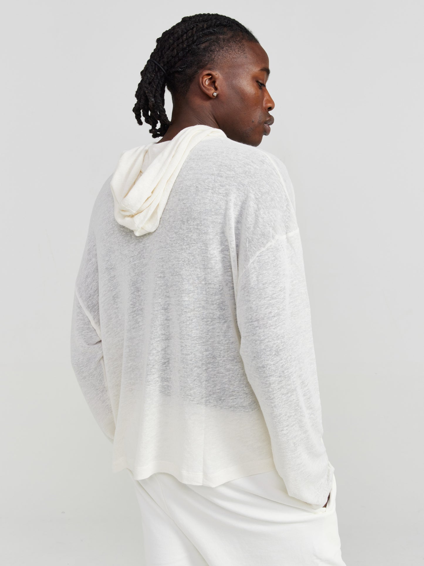 WHITE HOOD LONG SLEEVE
