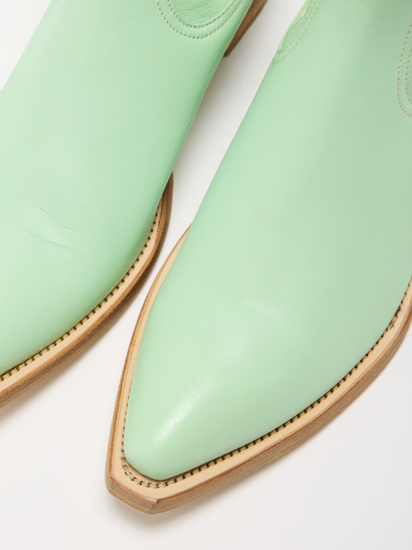 Cowboy Boots in Mint