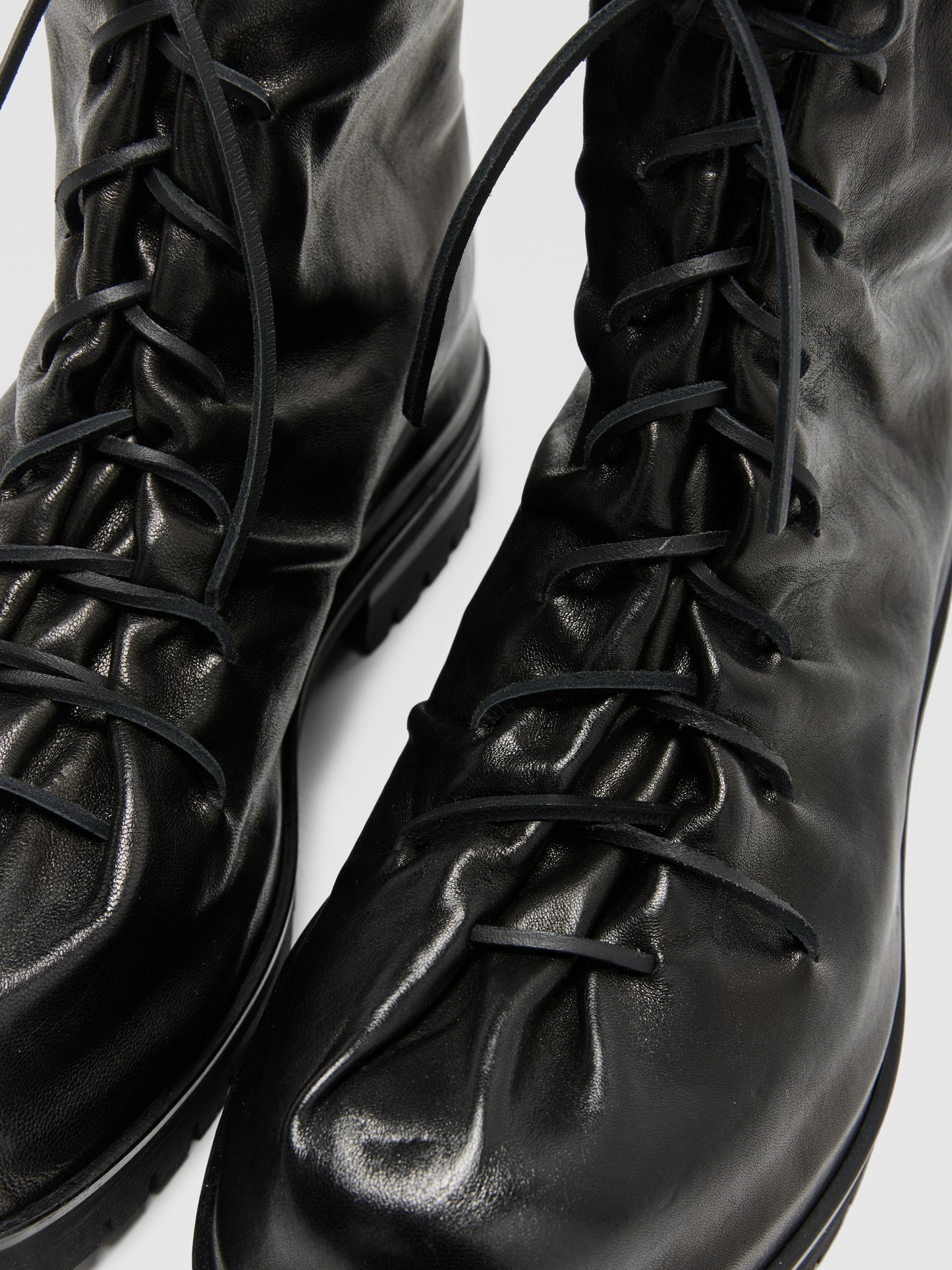 BLACK LEATHER LACE-UP BOOTS