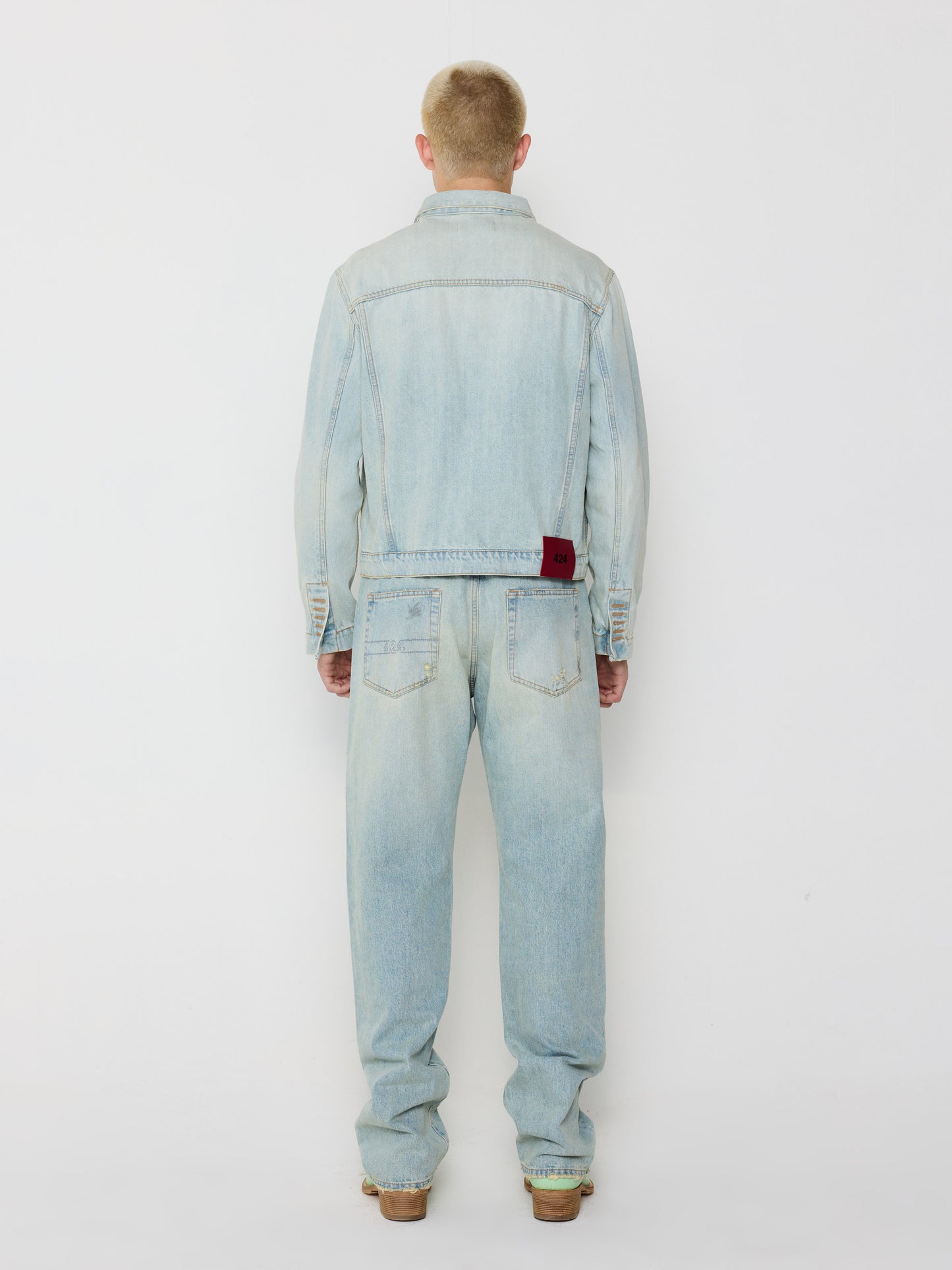 Bleached Jeans in Light Blue
