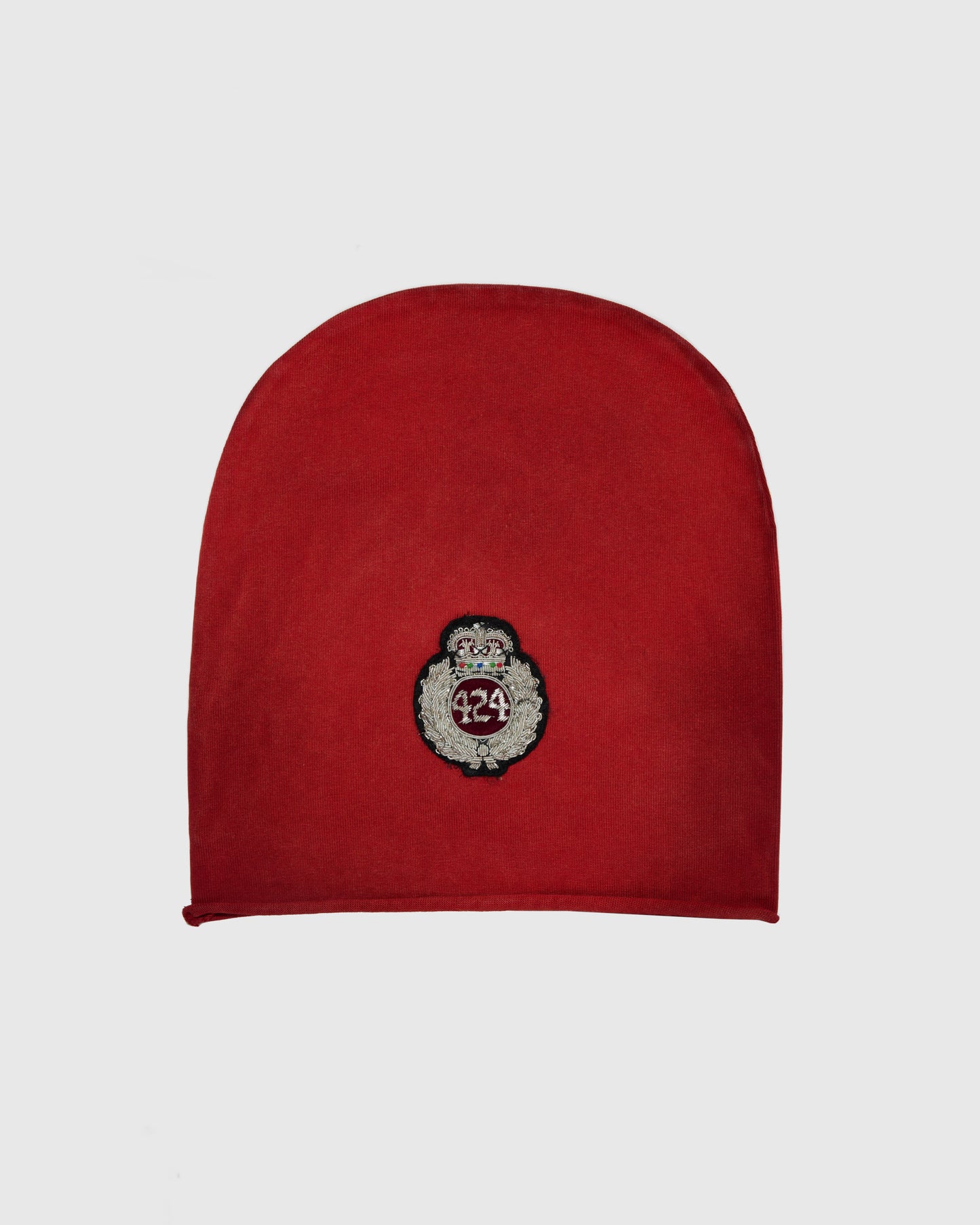 CREST BEANIE JERSEY IN VINTAGE RED