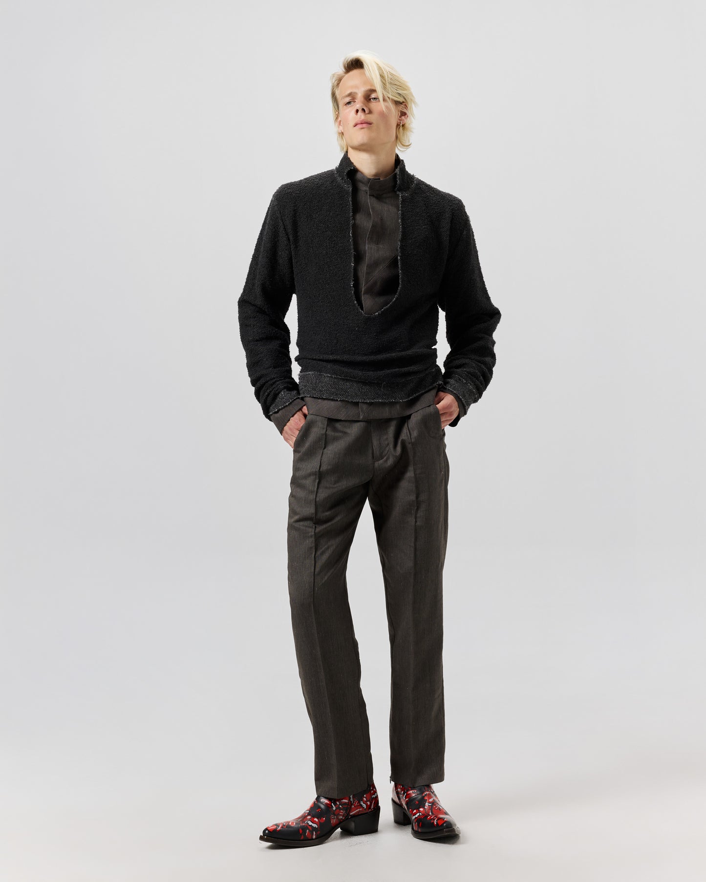 SWEATER - WASHED BLACK