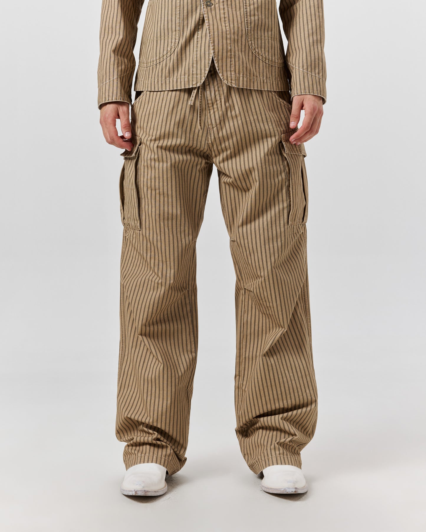 CAMO CARGO PANTS - SAND/BROWN