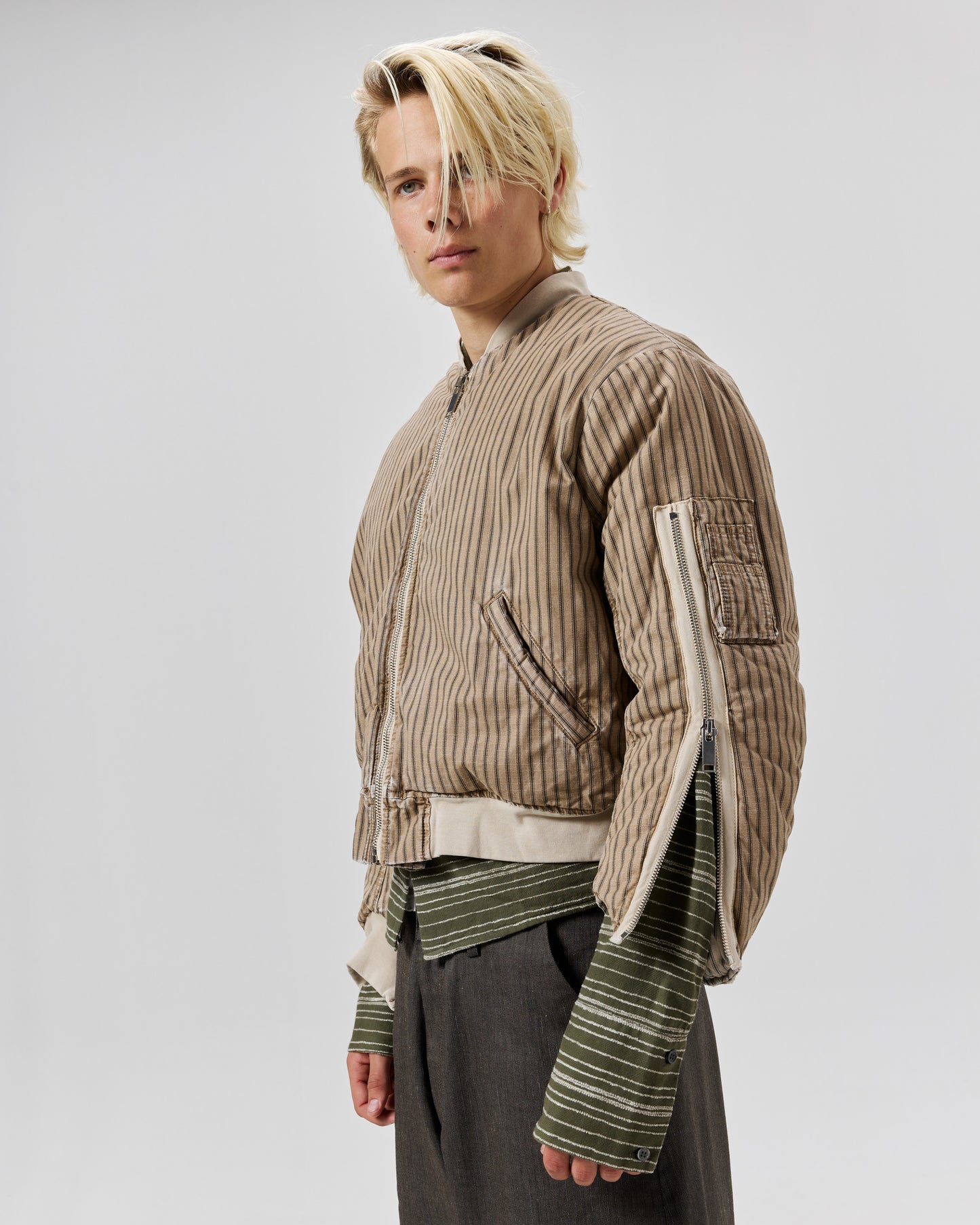 MILITARY BOMBER - SAND/BROWN