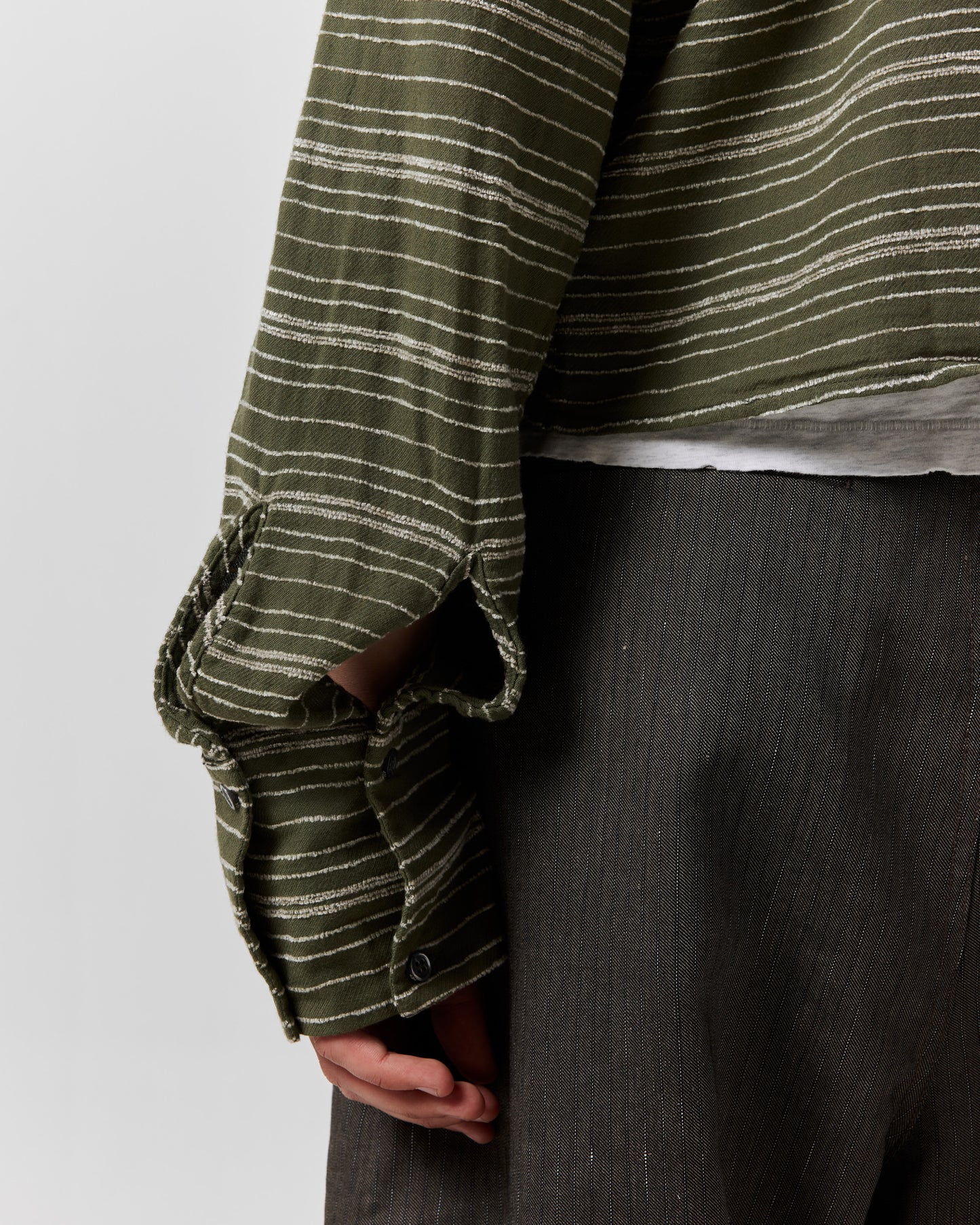 CROPPED FLANNEL - OLIVE GREEN