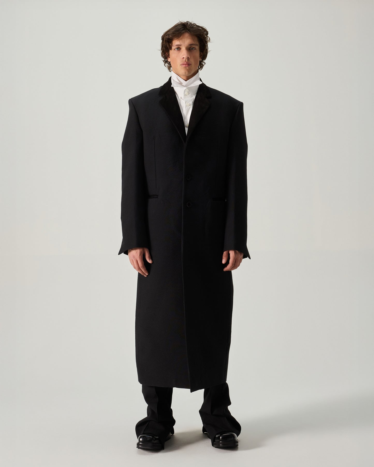 OVERCOAT HEAVY WOOL IN BLACK