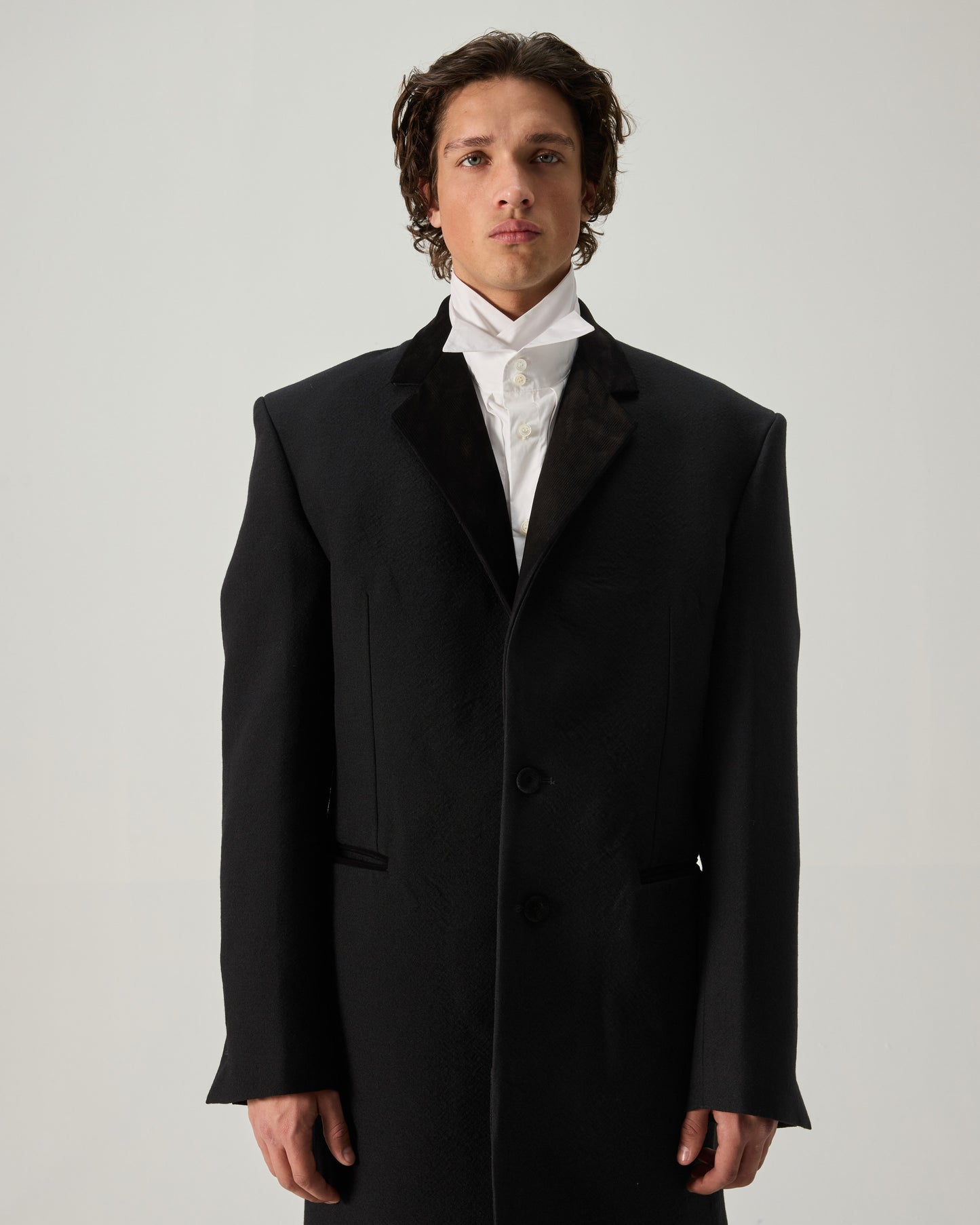 OVERCOAT HEAVY WOOL IN BLACK