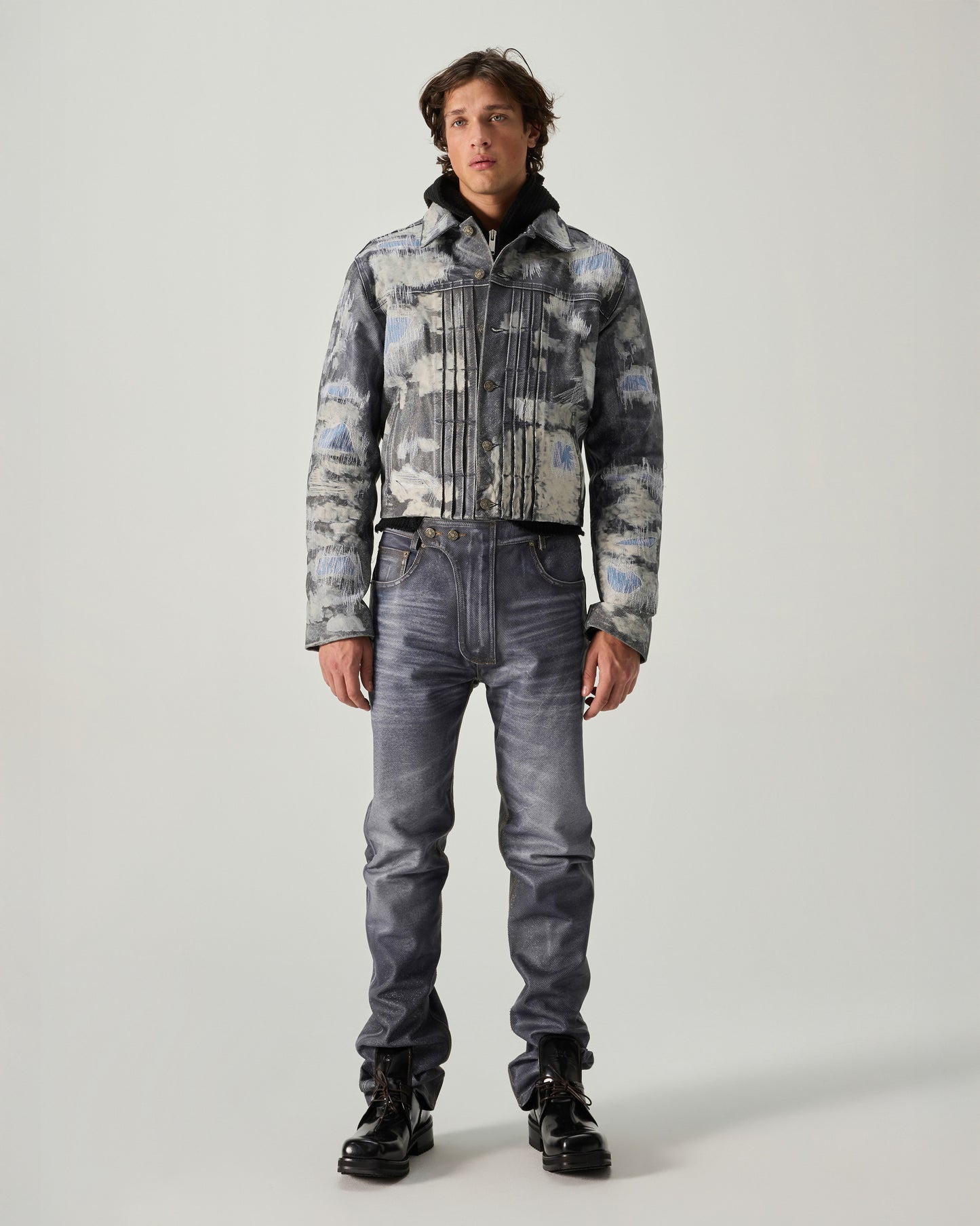 DISTRESSED TRUCKER RUB OFF LEATHER IN BLUE