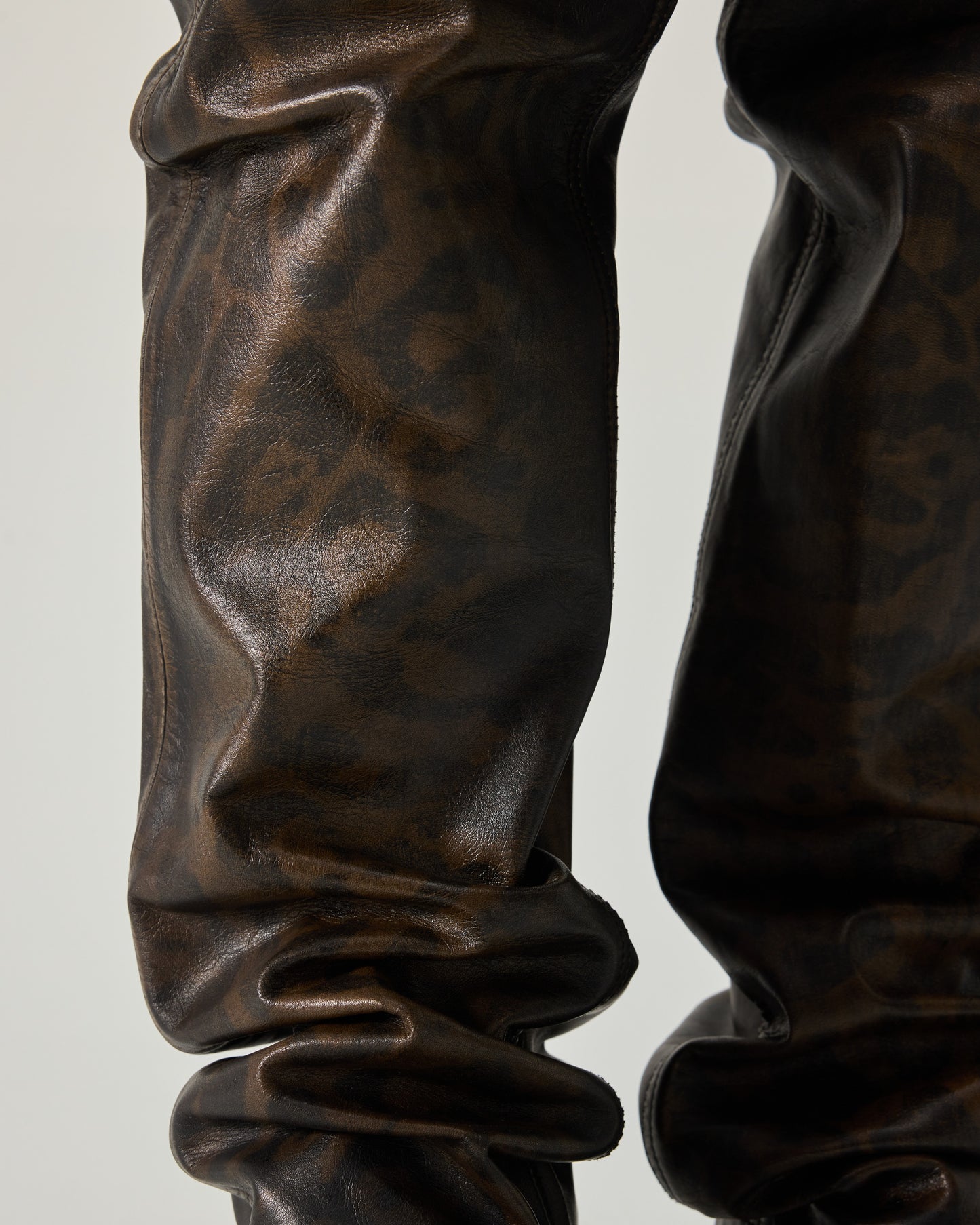 NEW 424 LEATHER FIVEPOCKET RUB OFF LEATHER IN CHEETAH