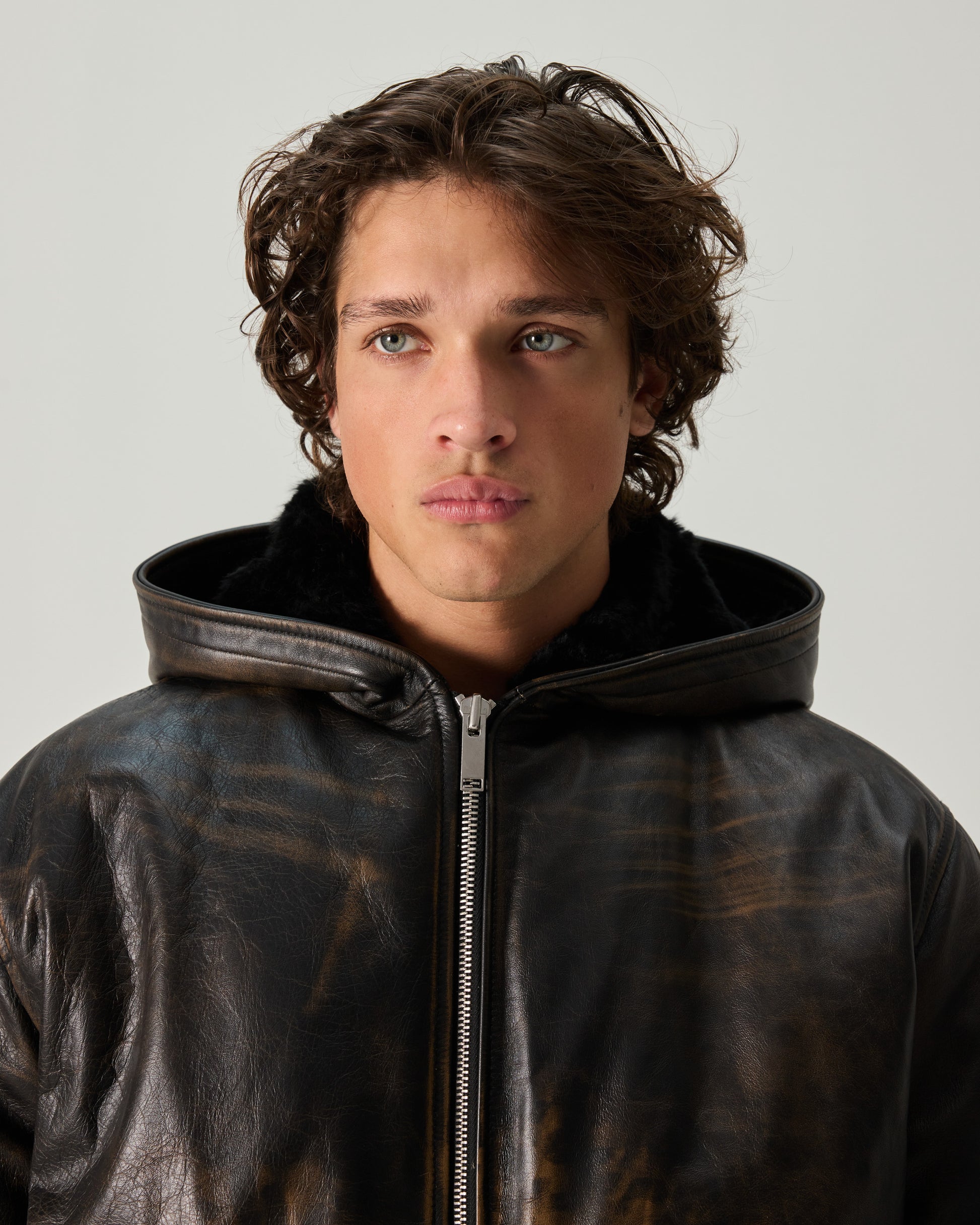 424 BOMBER RUB OFF LEATHER IN BLACK