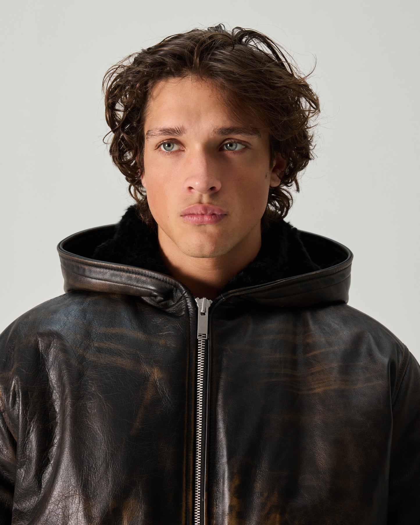 424 BOMBER RUB OFF LEATHER IN BLACK