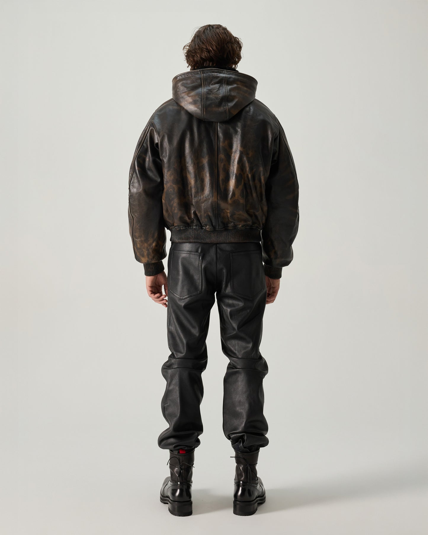 424 BOMBER RUB OFF LEATHER IN BLACK