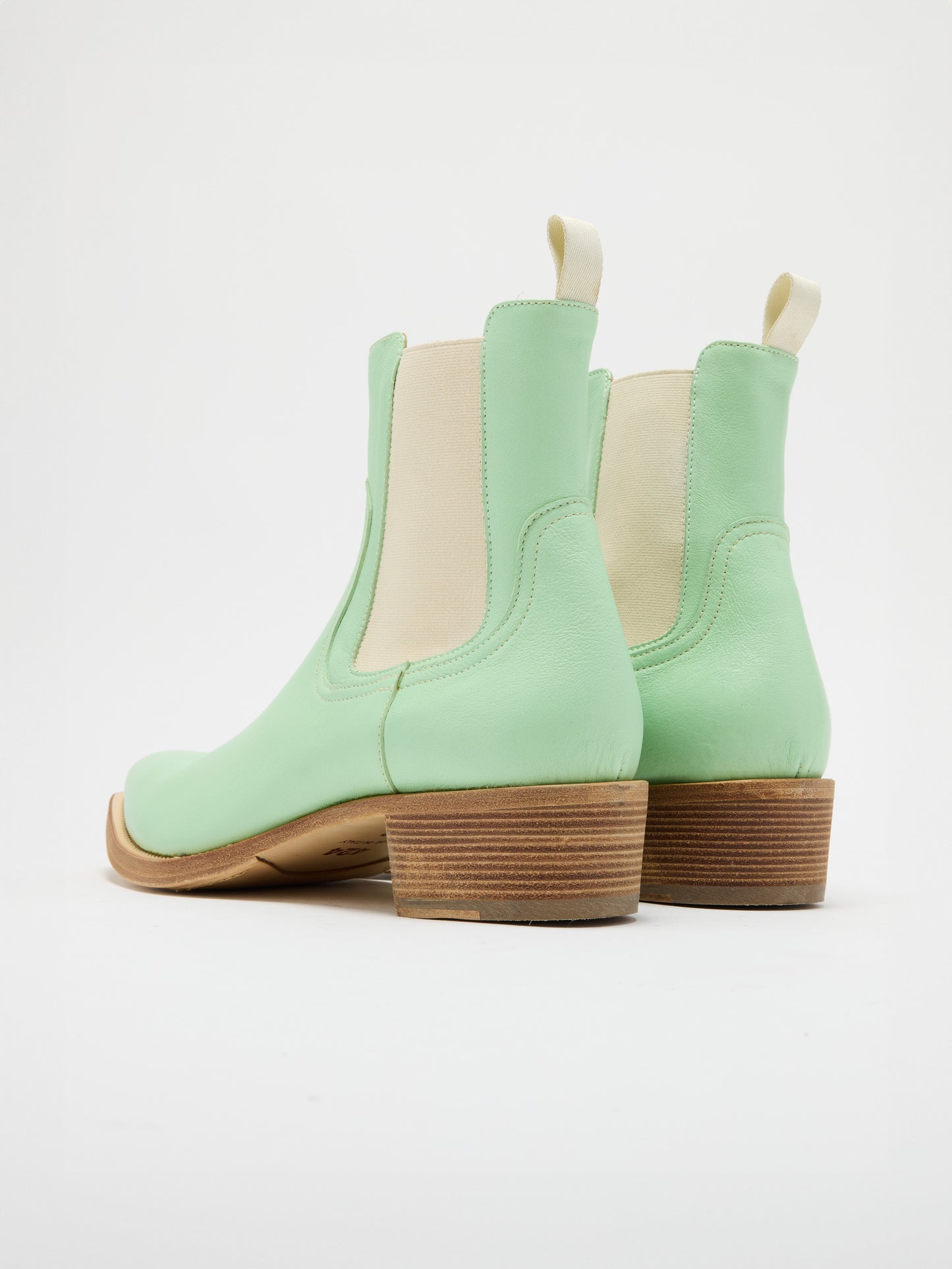 Cowboy Boots in Mint